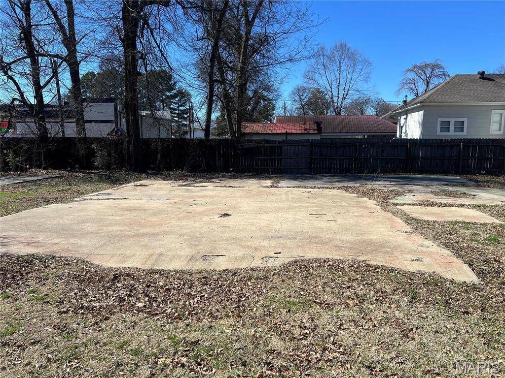 107 N Everett, Kennett, MO 63857