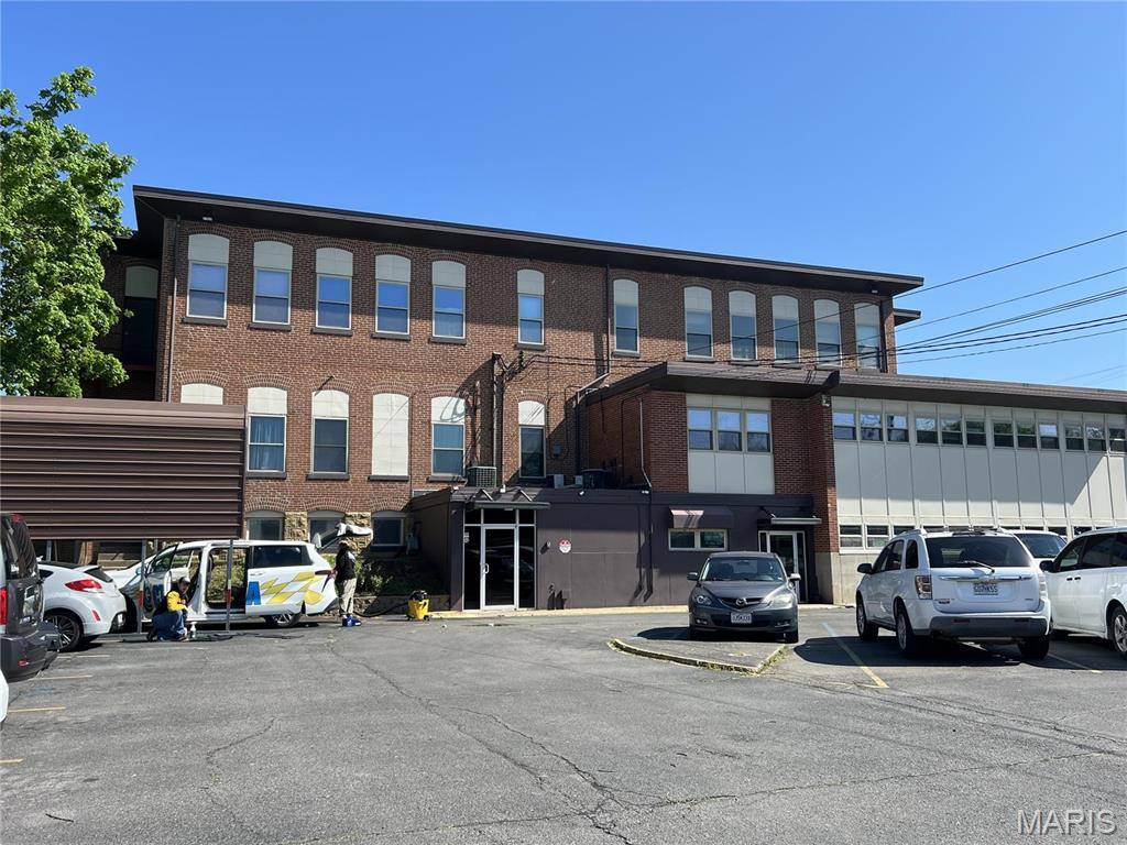 937 Broadway ST #202,300,305,306, Cape Girardeau, MO 63701