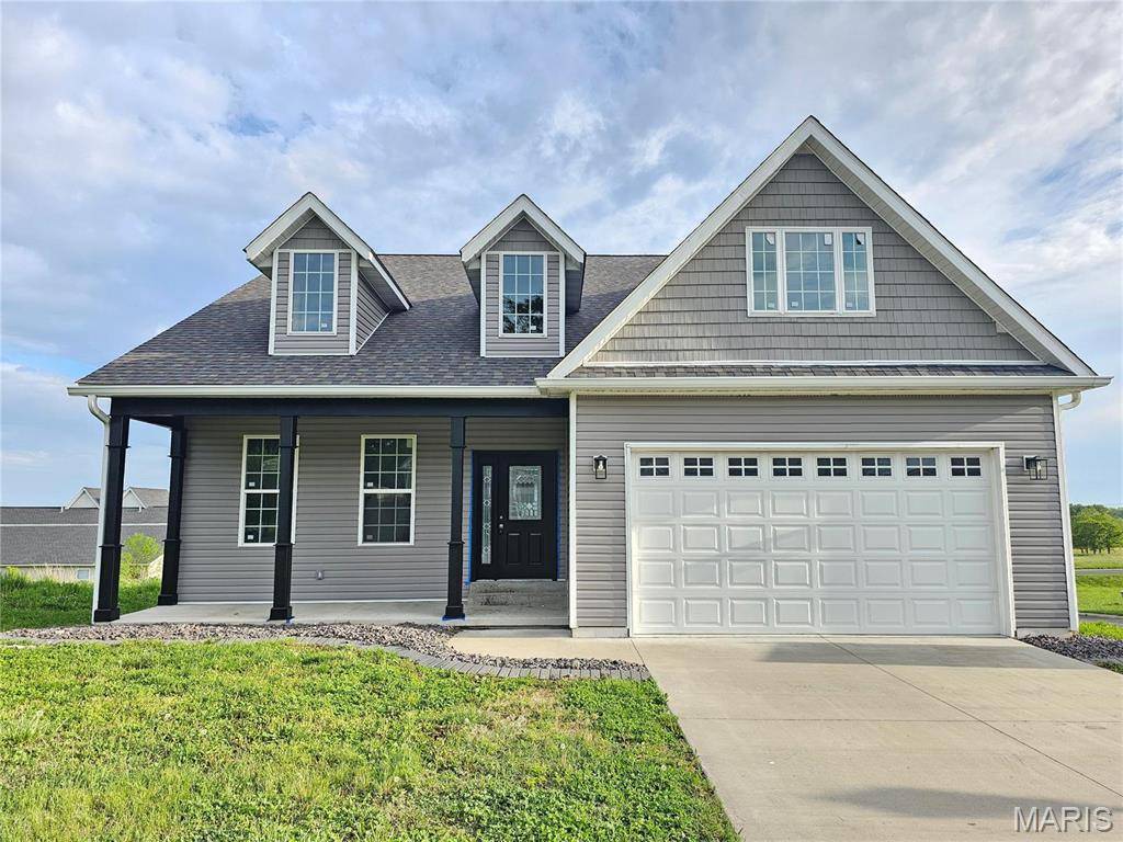 1114 Indian CT, Lebanon, IL 62254