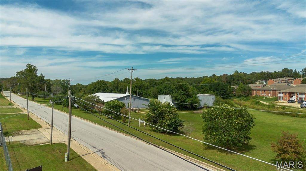 2400 Vichy RD, Rolla, MO 65401