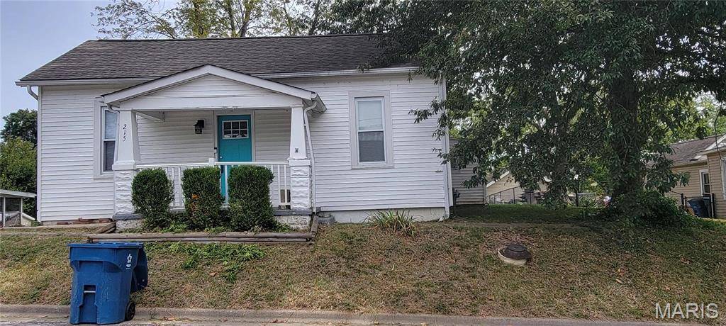 215 Summit AVE, Glen Carbon, IL 62034