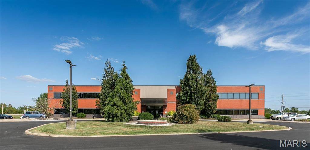 1 Professional DR, Alton, IL 62002