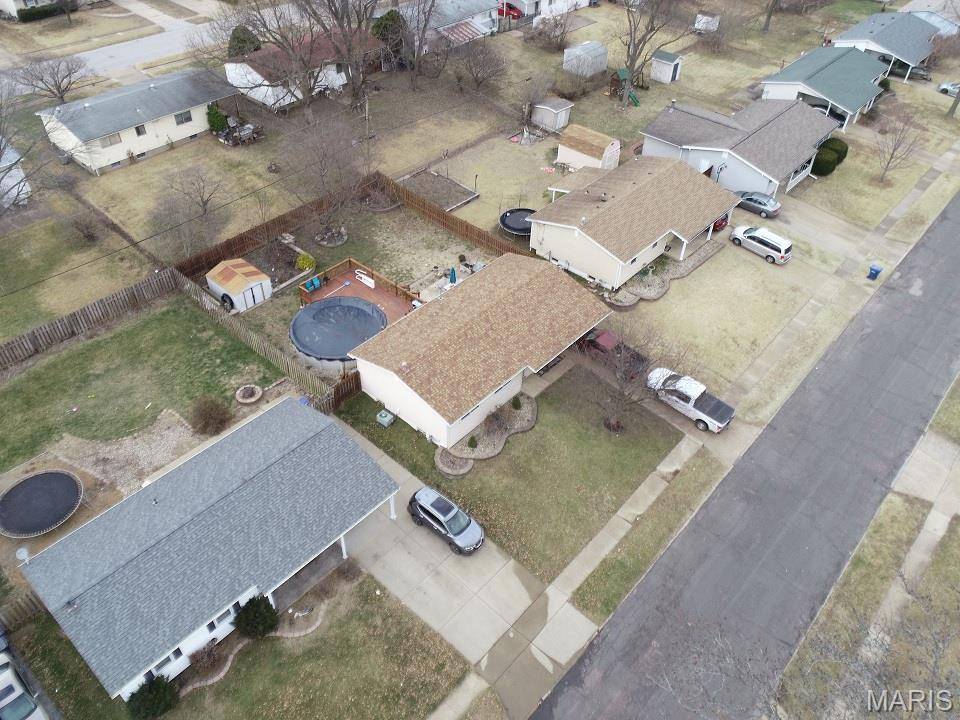 1495 Yaqui DR, Florissant, MO 63031