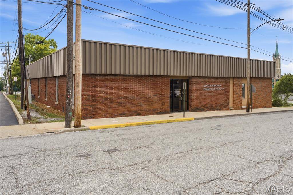 12 W Lincoln ST, Belleville, IL 62220