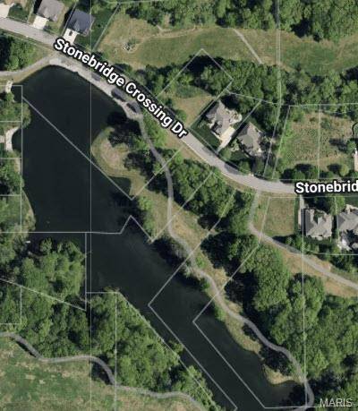 54 Stonebridge Crossing DR, Maryville, IL 62062