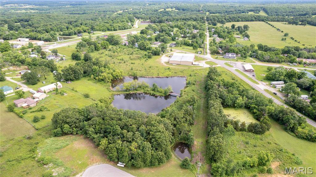 000 W Pine ST, Phillipsburg, MO 65722
