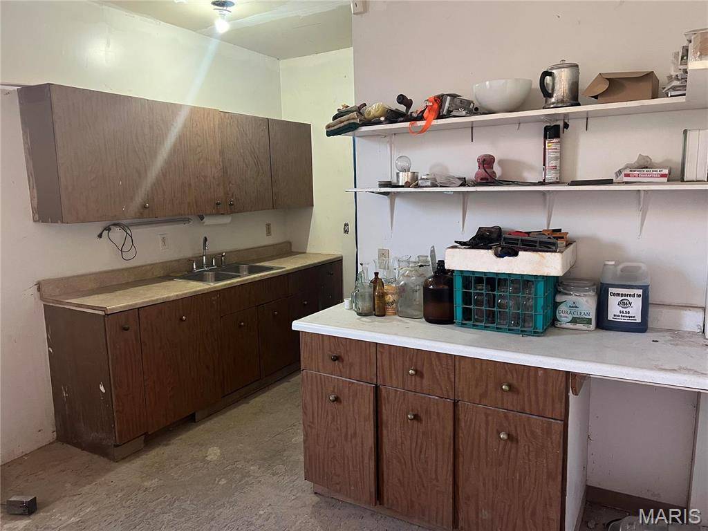 208 W Main ST, Park Hills, MO 63601