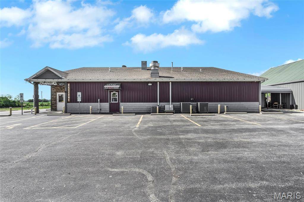 310 E Back ST, Hecker, IL 62248