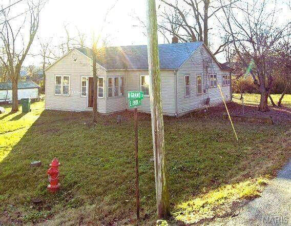 415 N Grand ST, Willow Springs, MO 65793