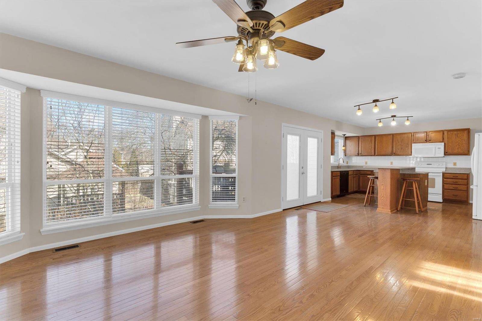 3609 Summer Brook CT, Oakville, MO 63129
