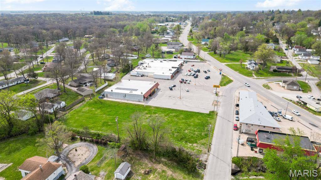 1131 Rountree ST, Hillsboro, IL 62049