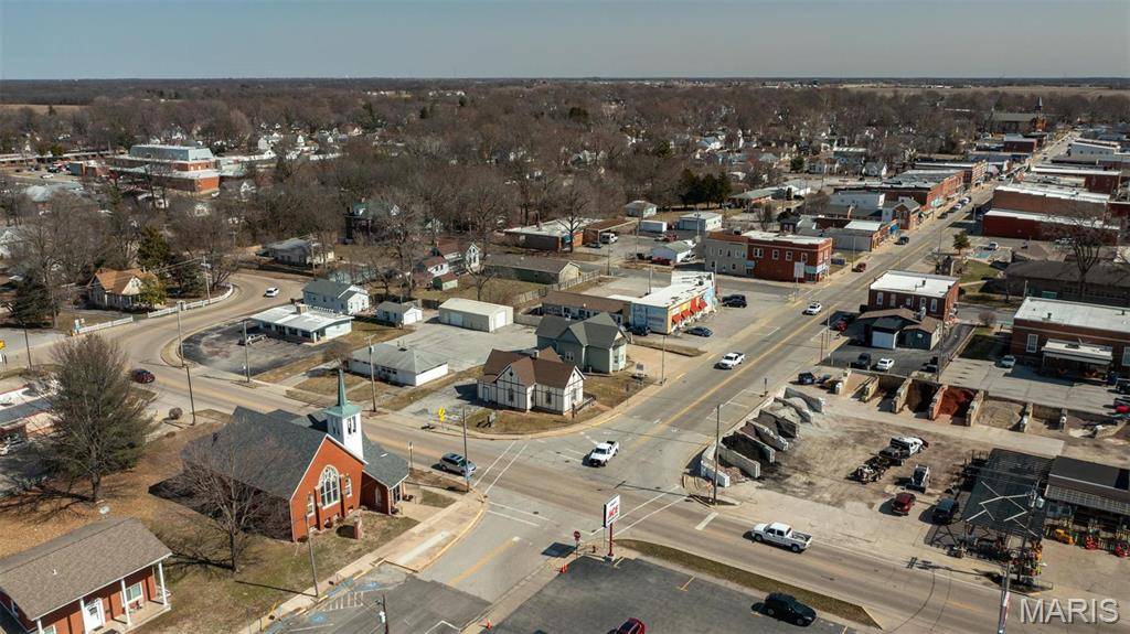 425 W Main ST, Staunton, IL 62088