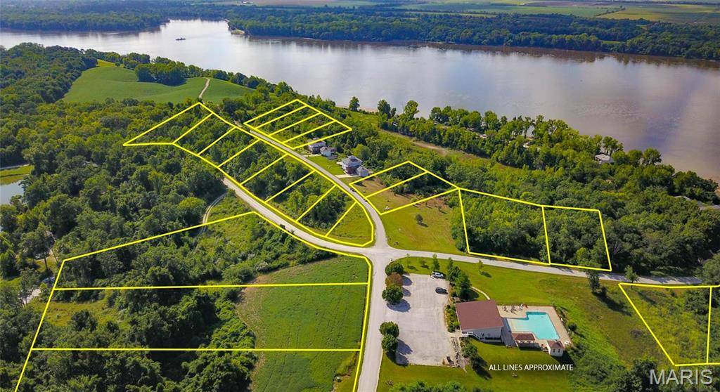 220 Quarry RD, Golden Eagle, IL 62036