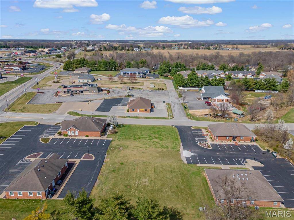 212 Bradford LN, Waterloo, IL 62298