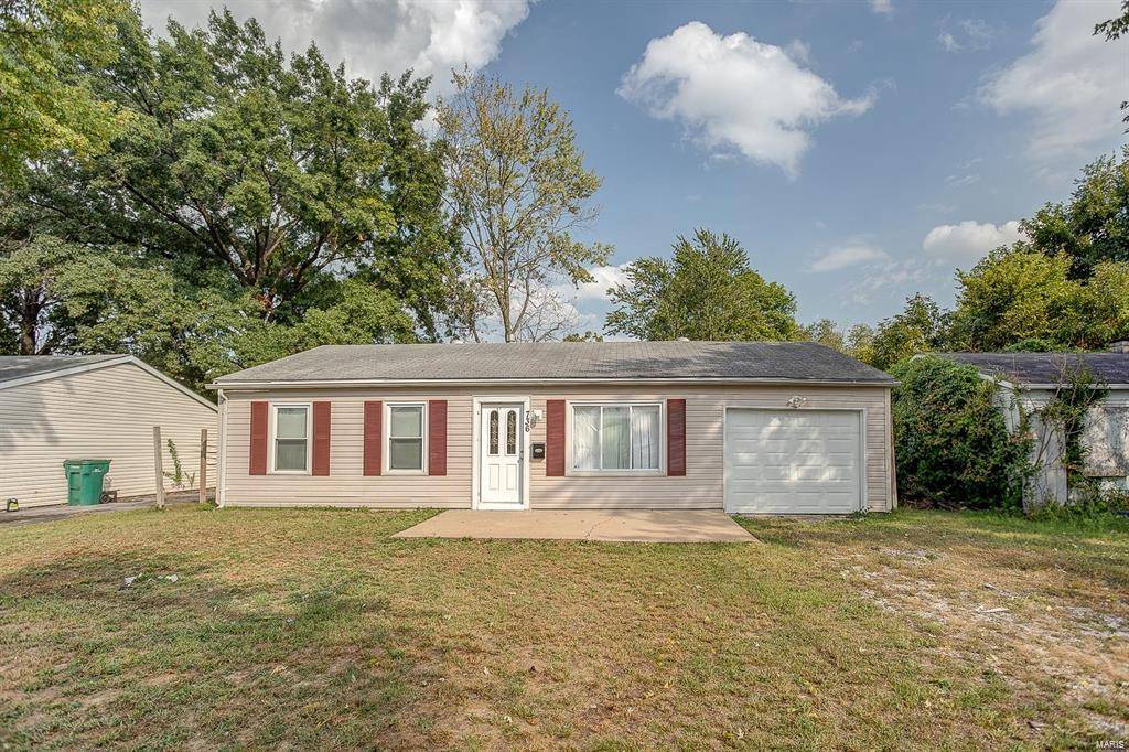 736 Saint Martin DR, Cahokia, IL 62206