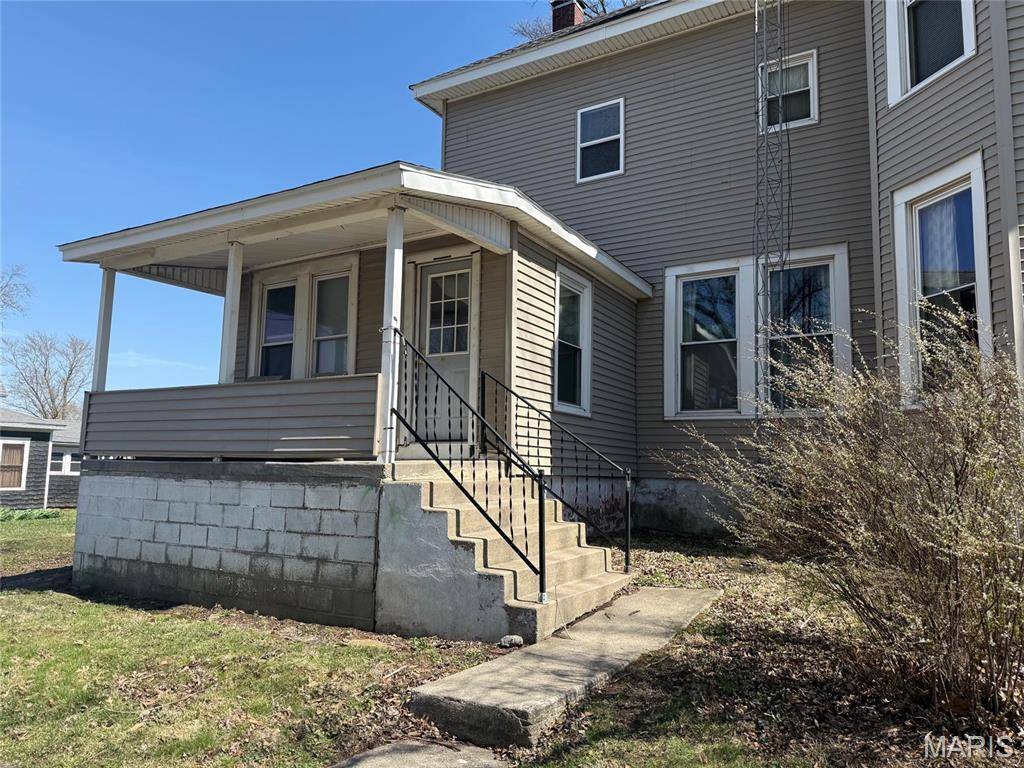 300 E 2nd ST, Pana, IL 62557