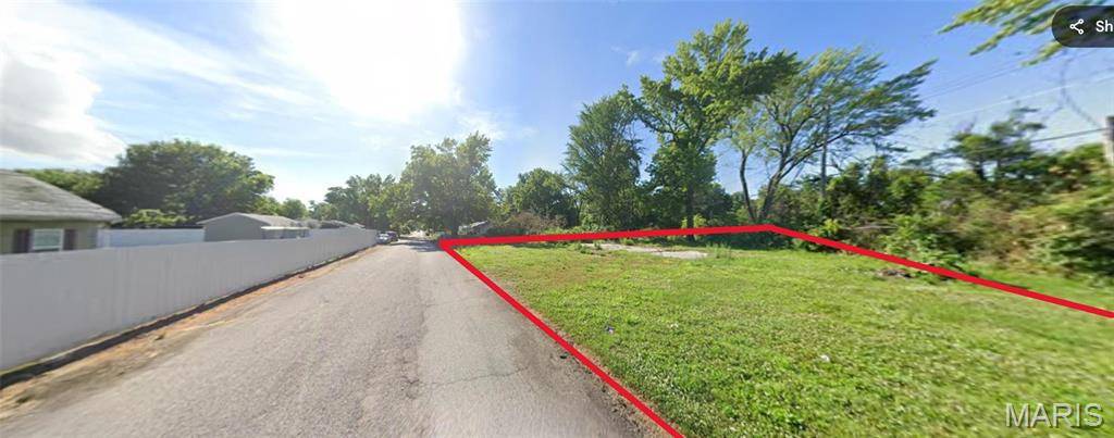 23 Agnes DR, East St Louis, IL 62206