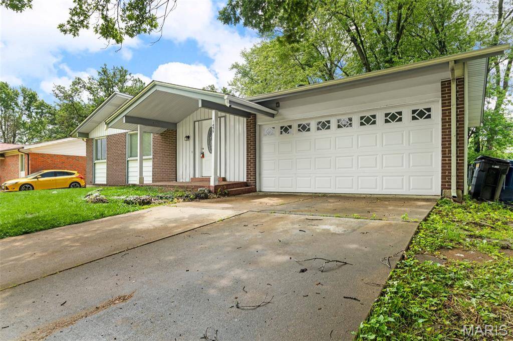 1455 Burnside CT, Florissant, MO 63031