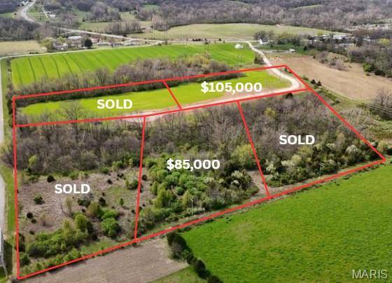 216 Red Mare Rd., Winfield, MO 63389