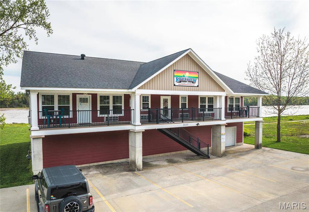 1435 W Main ST, Grafton, IL 62037