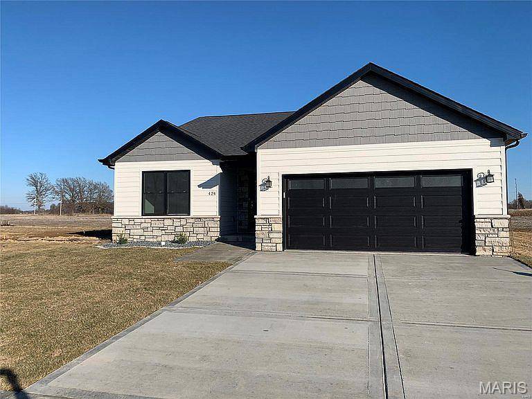 440 Foxtail DR, Freeburg, IL 62243