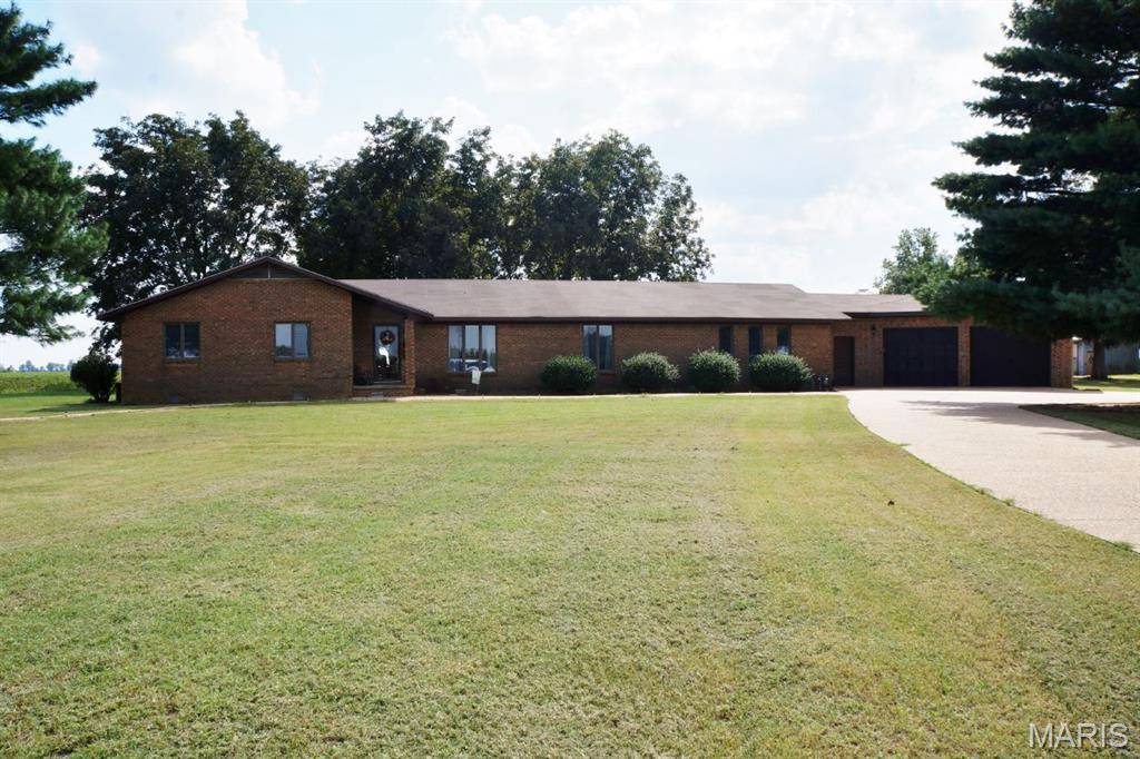 7526 State Hwy 164, Cardwell, MO 63829