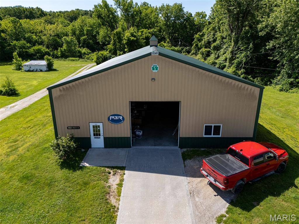 960 Highway B, Elsberry, MO 63343