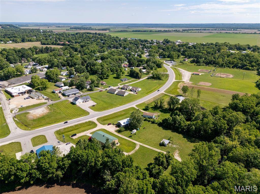 960 Highway B, Elsberry, MO 63343