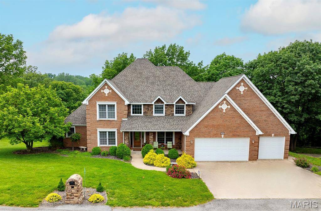 1889 Bay AVE, Hannibal, MO 63401