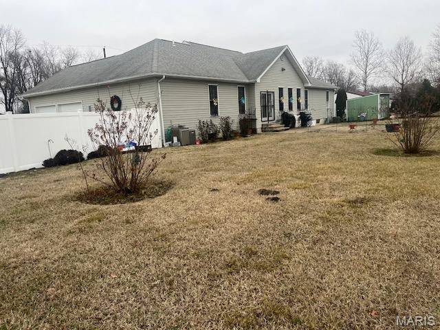 815 Gail ST, Charleston, MO 63834