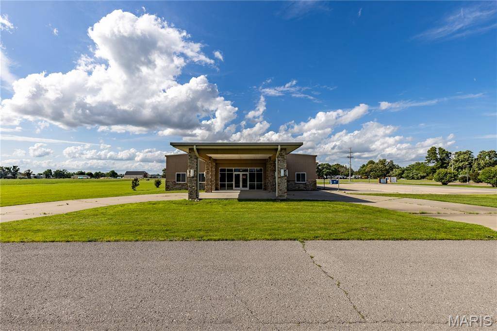319 Clay Morgan Dr, East Prairie, MO 63845