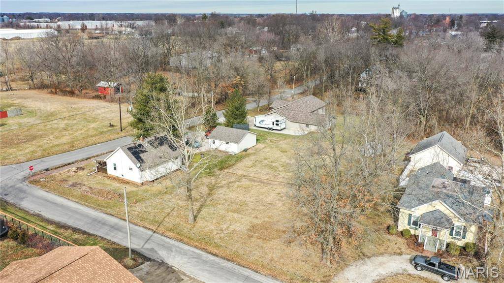 420 Ash ST, Carlinville, IL 62626