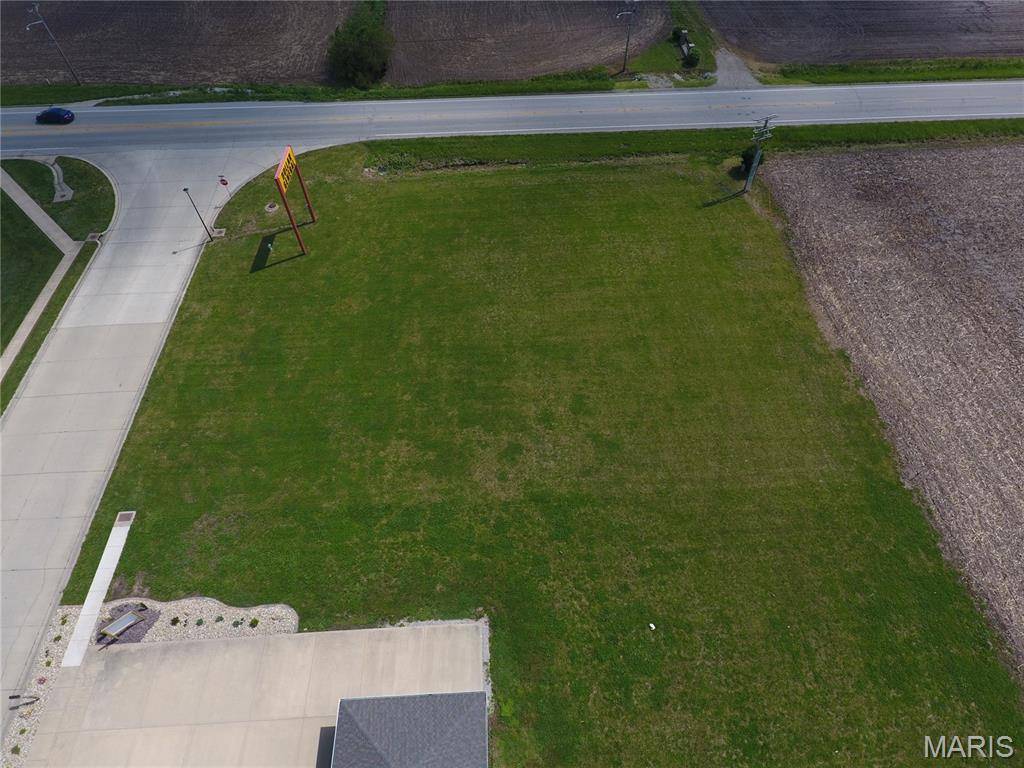 91 Weatherholt DR, New Baden, IL 62265