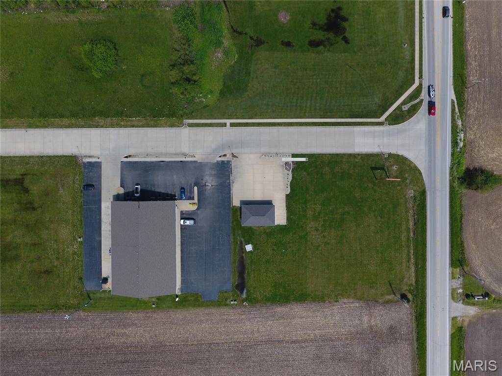 91 Weatherholt DR, New Baden, IL 62265