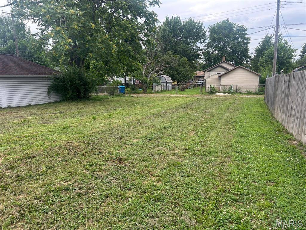 2531 E 25th ST, Granite City, IL 62040