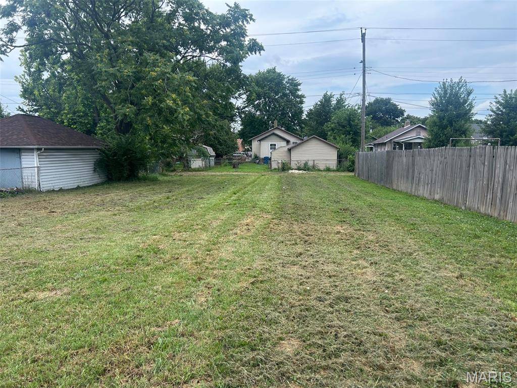 2531 E 25th ST, Granite City, IL 62040