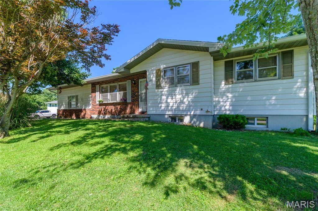 1201 Hull Valley DR, Waynesville, MO 65583