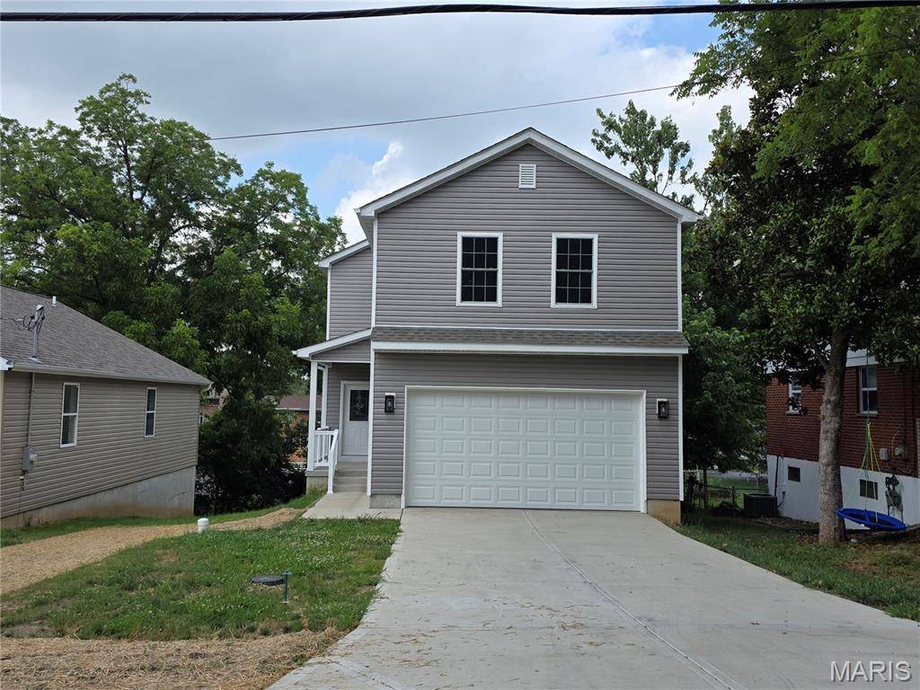 10107 Niblic DR, Overland, MO 63114