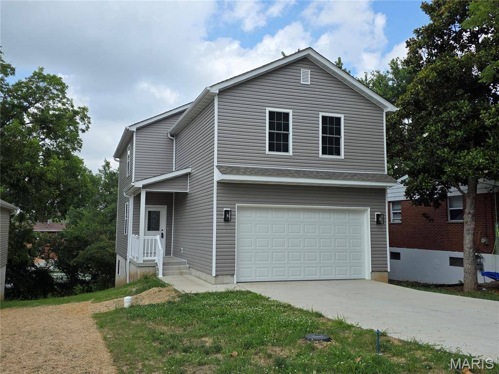 10107 Niblic DR, Overland, MO 63114