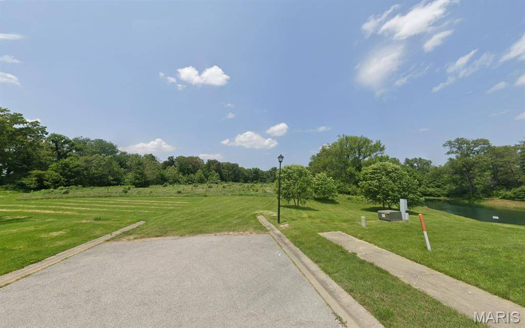 91-110 Westhaven Meadows DR, Belleville, IL 62220