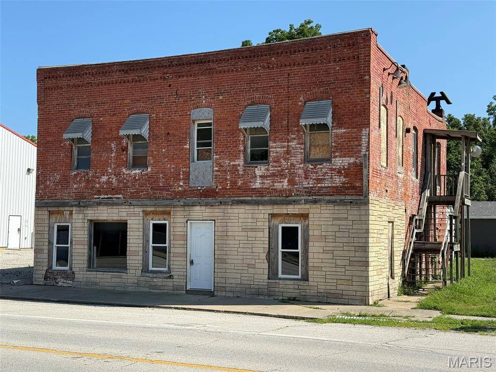 107 W Main ST, Coffeen, IL 62017