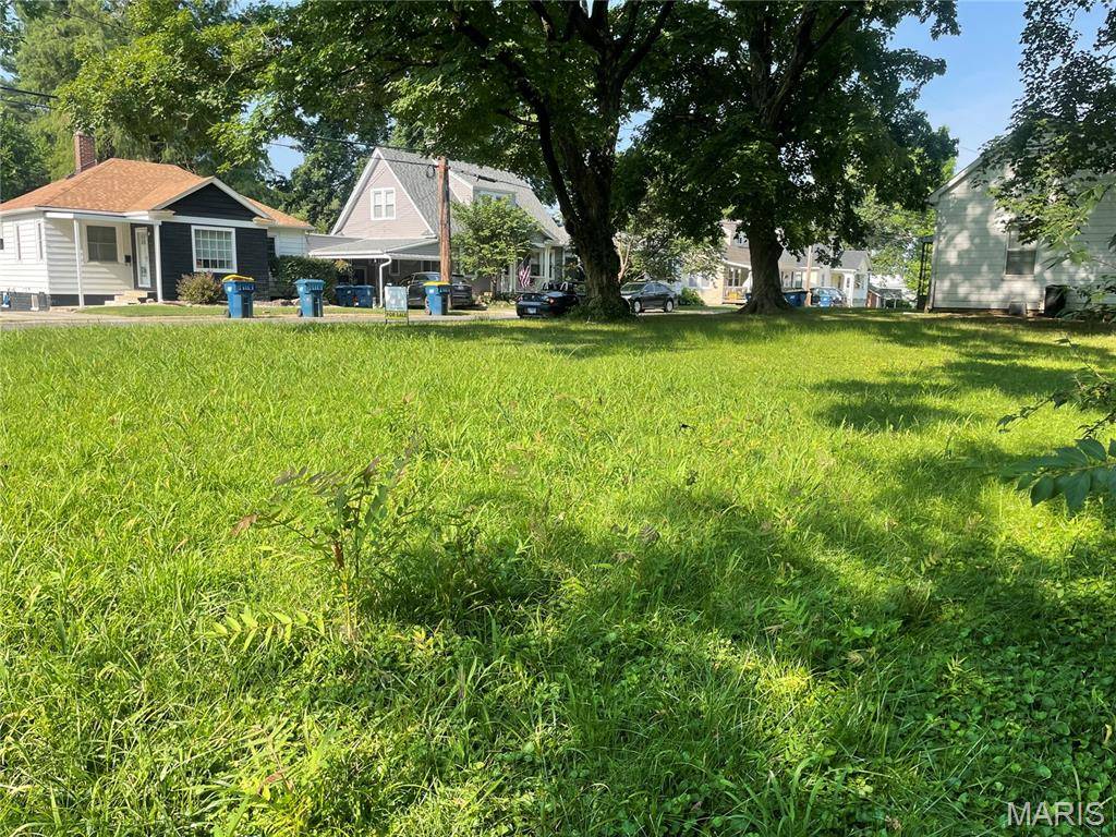 317 M ST, Edwardsville, IL 62025