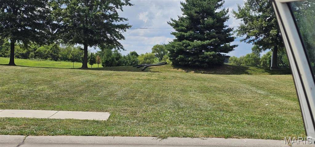3621 S Arbor Lake DR, Edwardsville, IL 62025