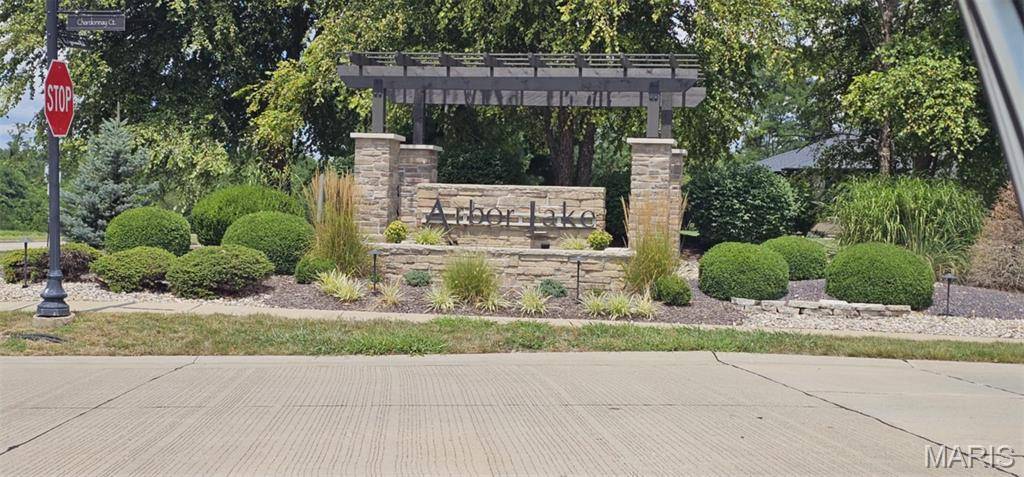 3609 S Arbor Lake DR, Edwardsville, IL 62025