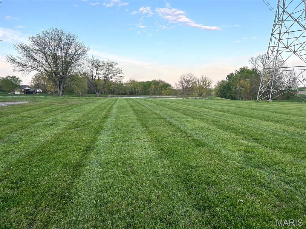 2230 Kaiser RD, New Athens, IL 62264