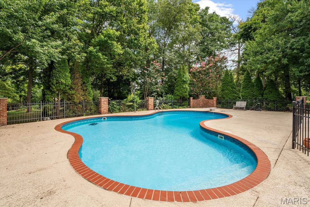 2917 18th Fairway DR, Belleville, IL 62220