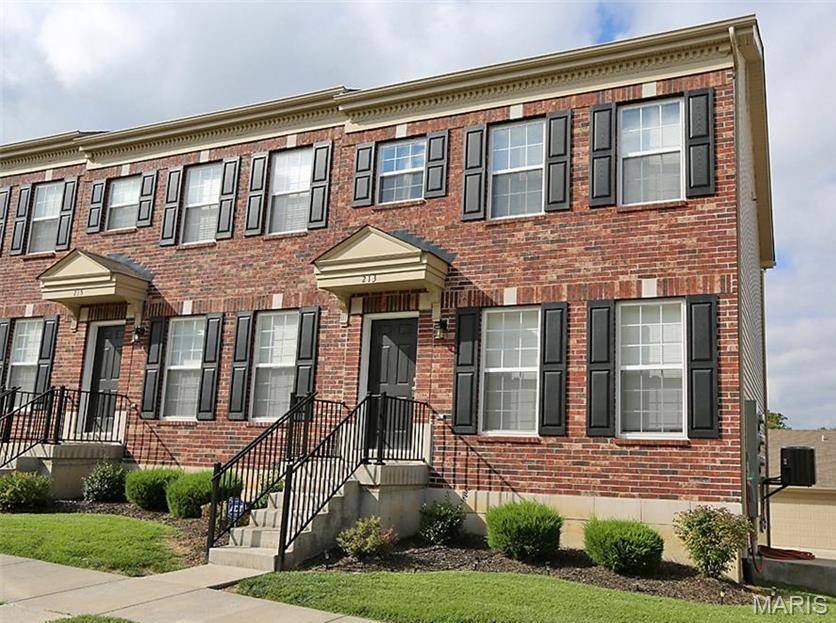 213 Candice WAY, St Peters, MO 63376