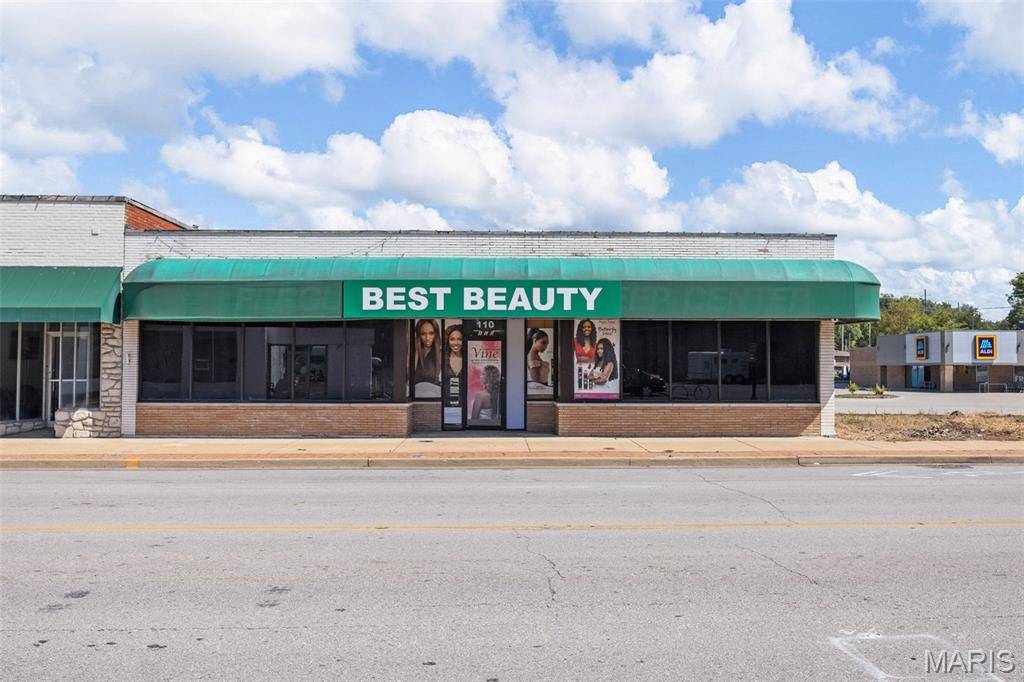 110 S Florissant RD, Ferguson, MO 63135