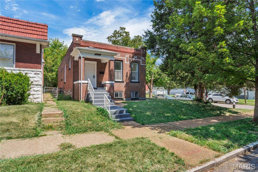 4163 Walsh ST, St Louis, MO 63116