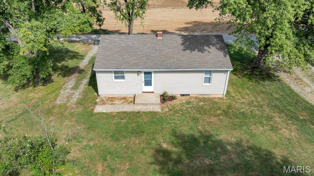 2816 Mulberry LN, St Charles, MO 63303